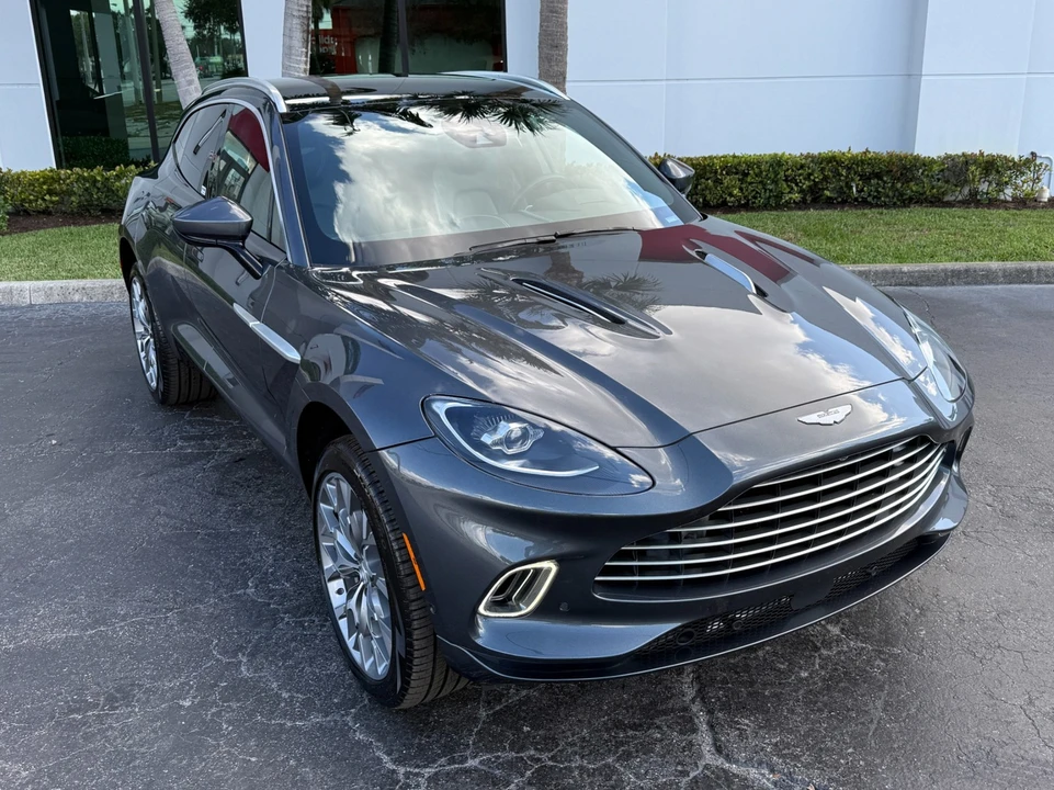 2022 Aston Martin DBX - Image 5 of 21