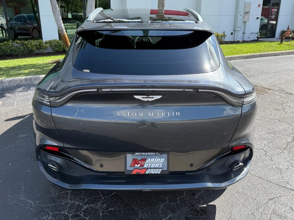2022 Aston Martin DBX - Image 18 of 31