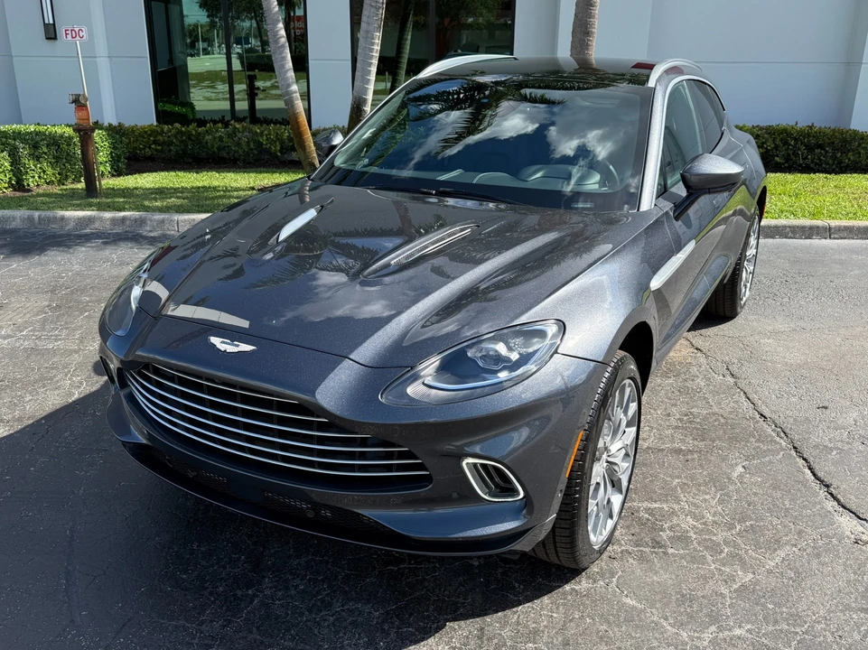 2022 Aston Martin DBX - Image 9 of 31