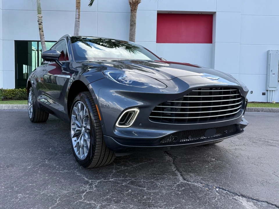 2022 Aston Martin DBX - Image 6 of 31