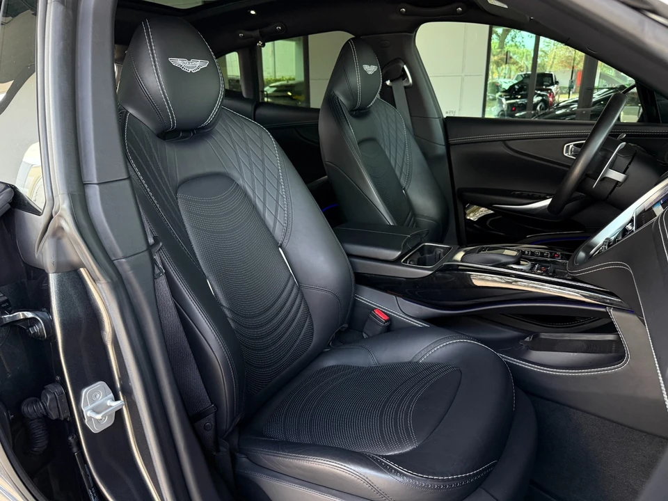 2022 Aston Martin DBX - Image 31 of 31