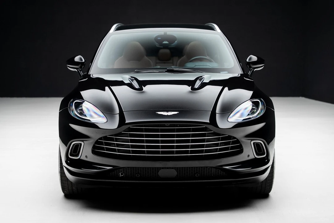 2022 Aston Martin DBX - Image 6 of 12
