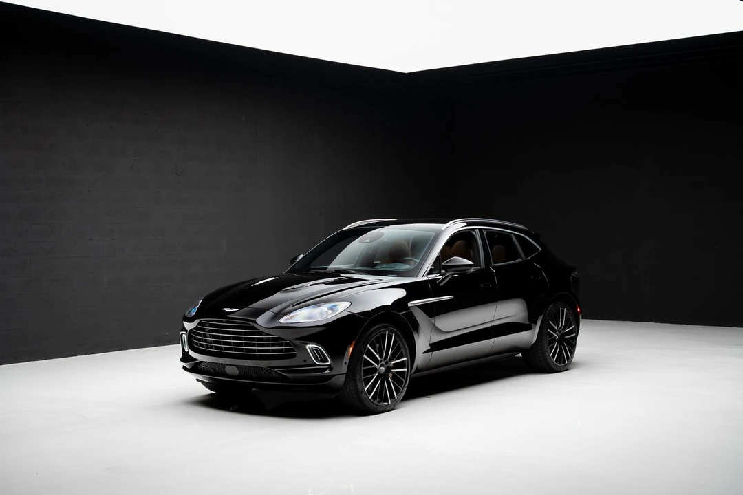 2022 Aston Martin DBX - Image 4 of 12