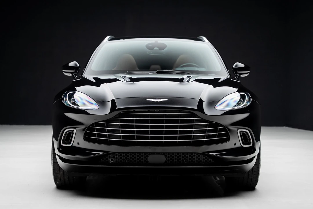 2022 Aston Martin DBX - Image 7 of 12