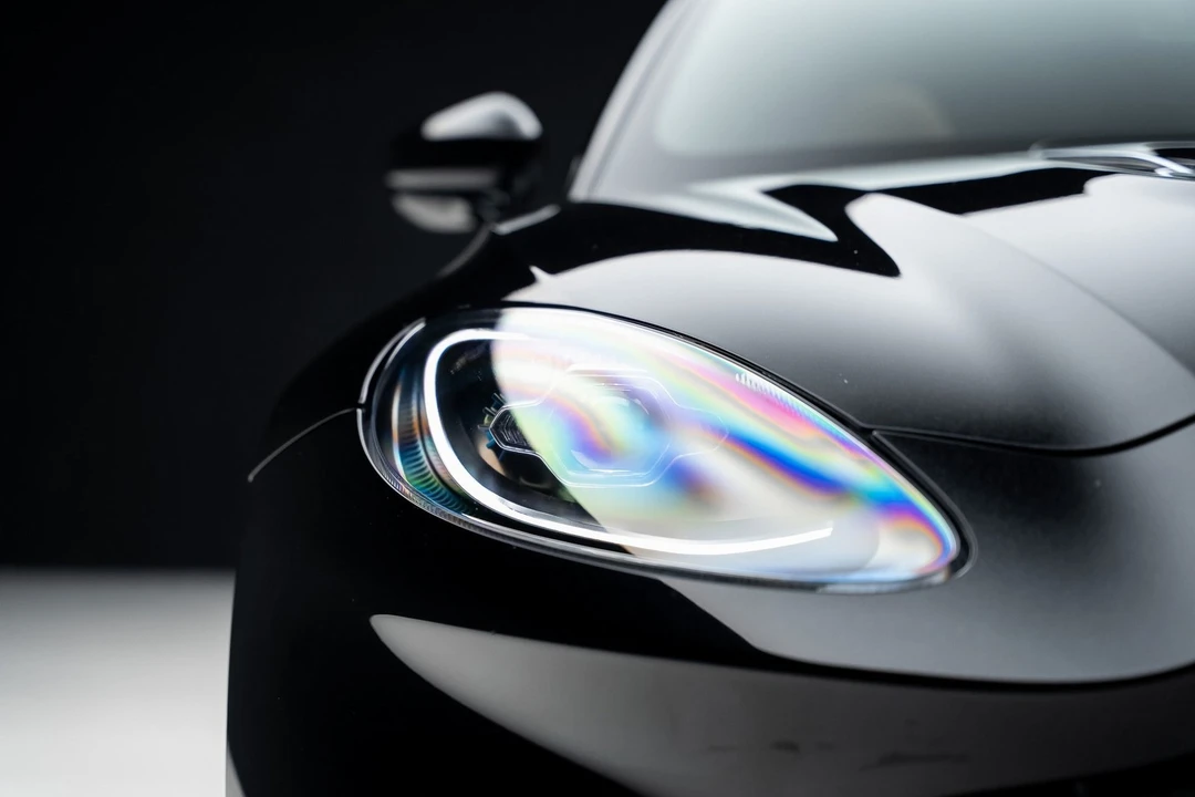 2022 Aston Martin DBX - Image 8 of 12