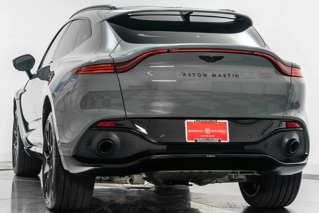 2022 Aston Martin DBX - Image 7 of 12