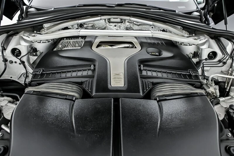 2022 Aston Martin DBX - Image 16 of 31
