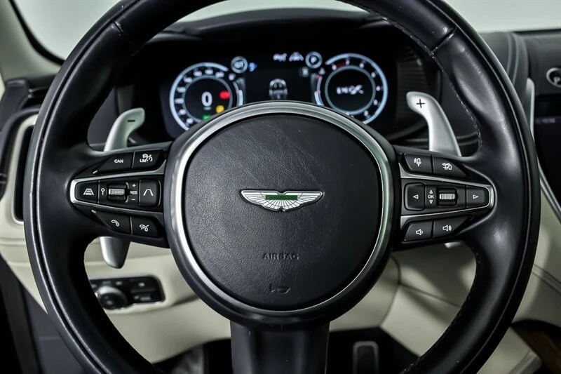 2022 Aston Martin DBX - Image 27 of 31
