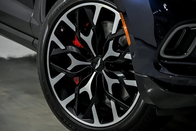 2022 Aston Martin DBX - Image 4 of 31