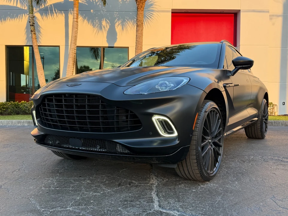 2022 Aston Martin DBX - Image 9 of 21