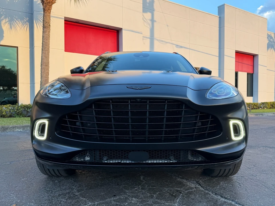 2022 Aston Martin DBX - Image 11 of 21