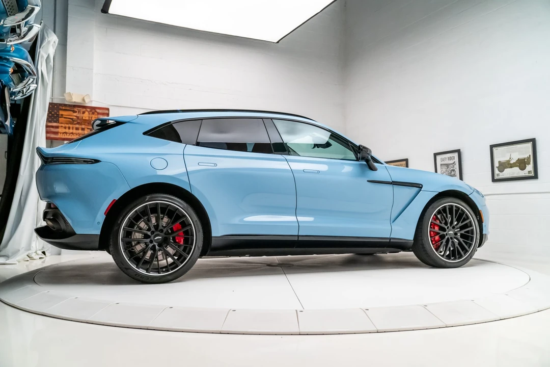 2022 Aston Martin DBX - Image 20 of 31