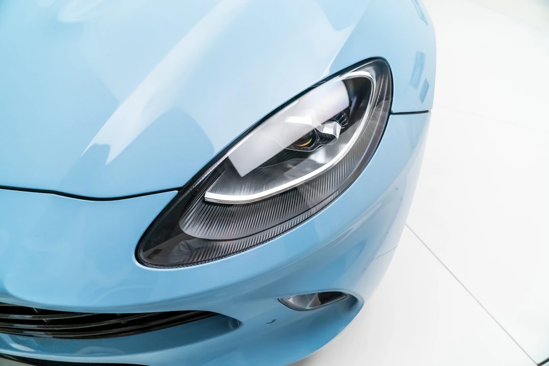 2022 Aston Martin DBX - Image 30 of 31