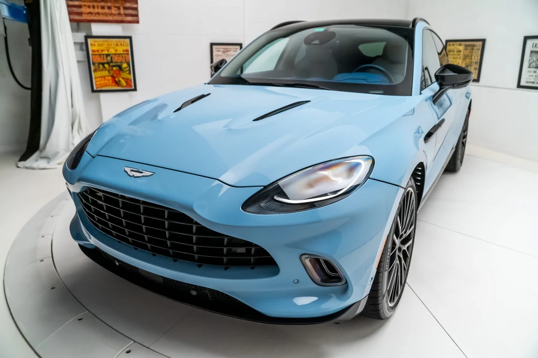 2022 Aston Martin DBX - Image 27 of 31