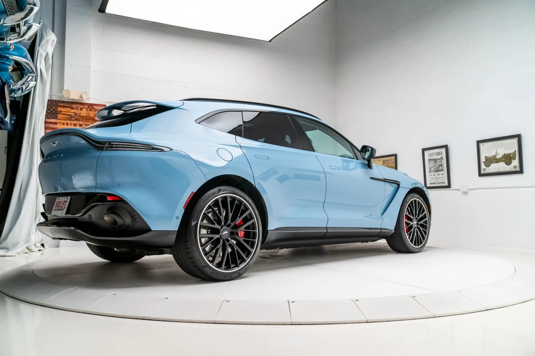 2022 Aston Martin DBX - Image 19 of 31