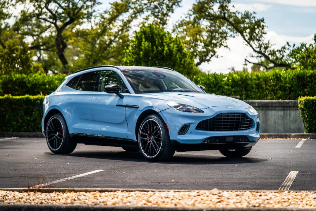 2022 Aston Martin DBX - Image 8 of 31