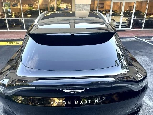 2022 Aston Martin DBX - Image 7 of 12