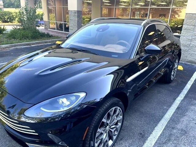 2022 Aston Martin DBX - Image 11 of 12