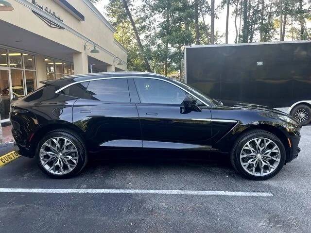 2022 Aston Martin DBX - Image 3 of 12