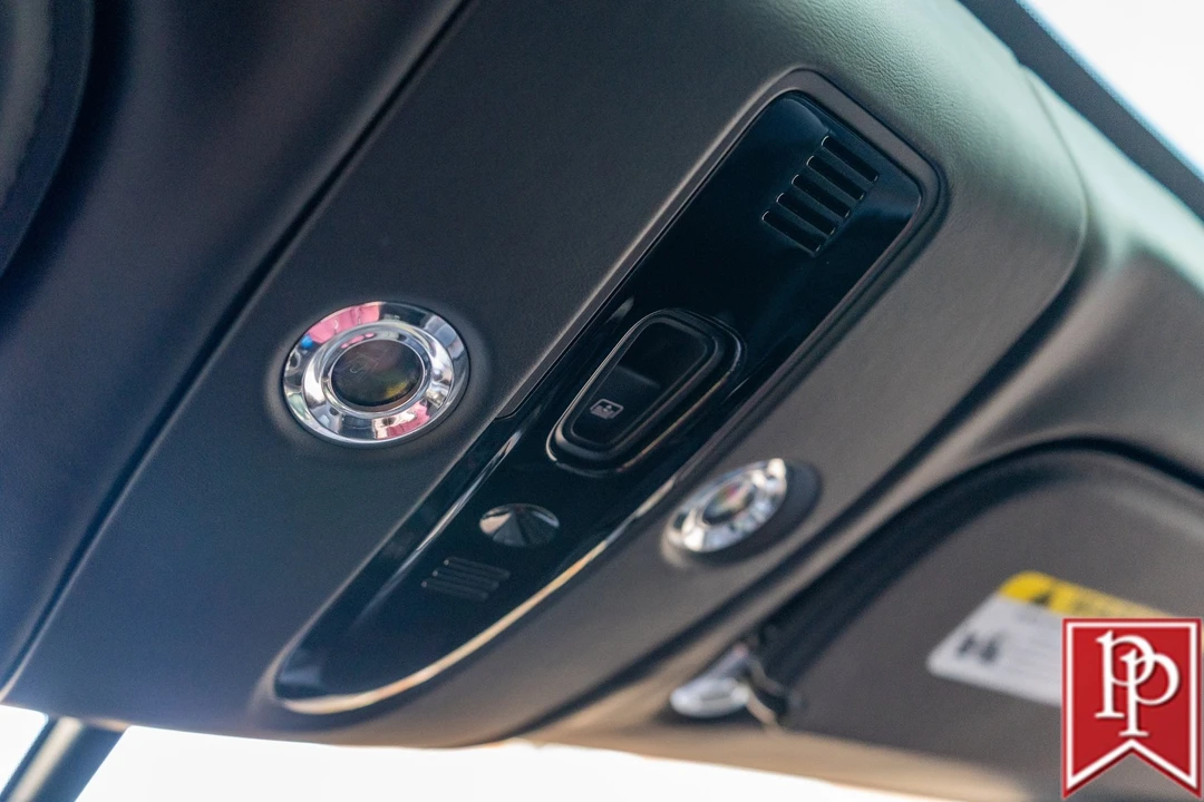 2022 Aston Martin DBX - Image 13 of 21
