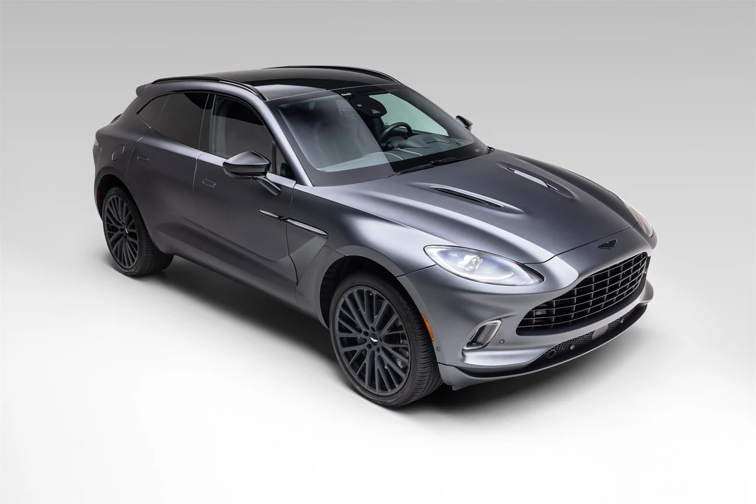 2022 Aston Martin DBX - Image 11 of 31