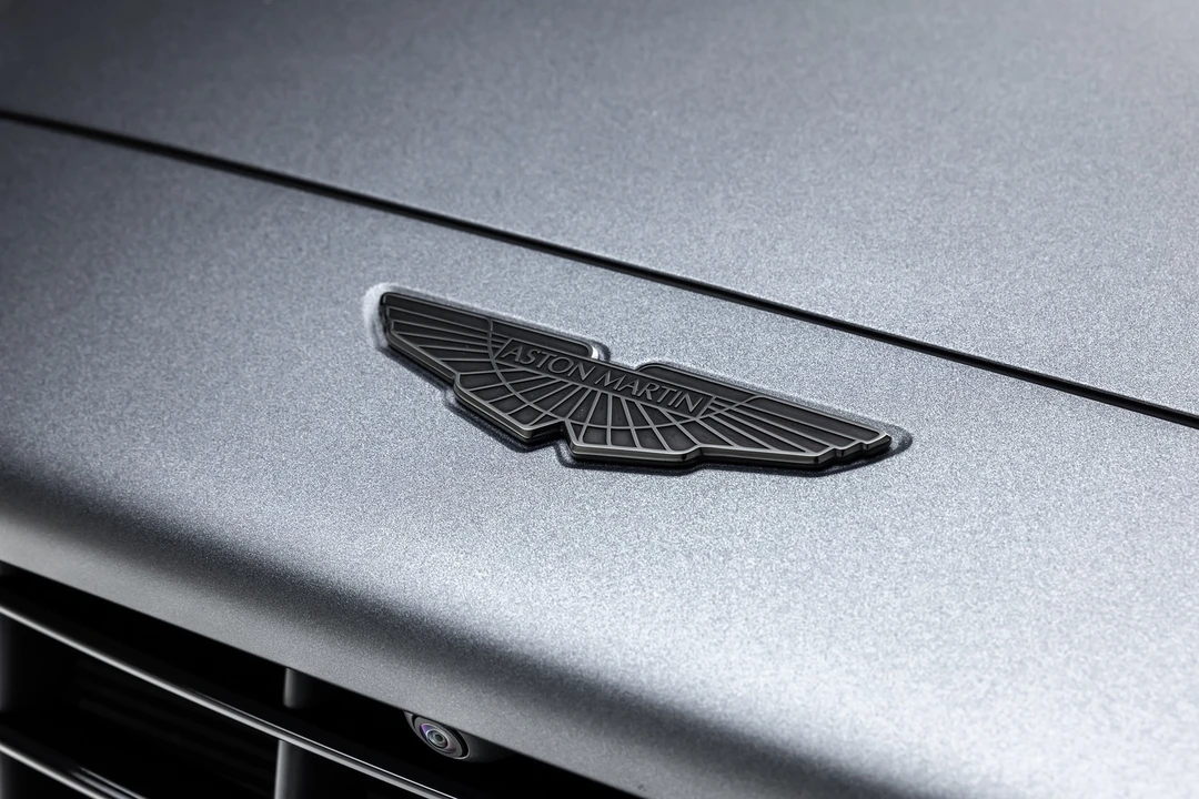 2022 Aston Martin DBX - Image 19 of 31