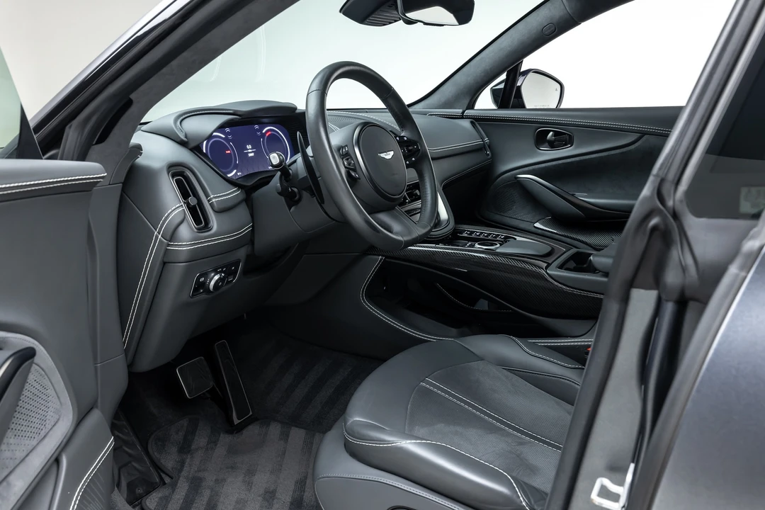 2022 Aston Martin DBX - Image 22 of 31