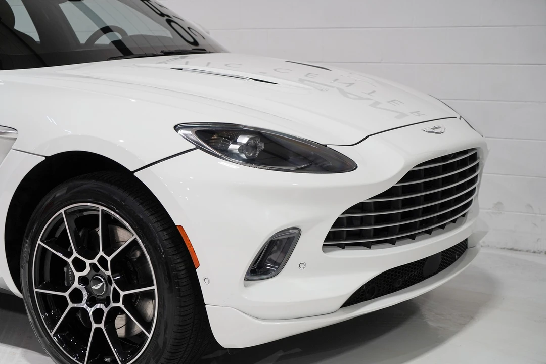 2022 Aston Martin DBX - Image 24 of 31