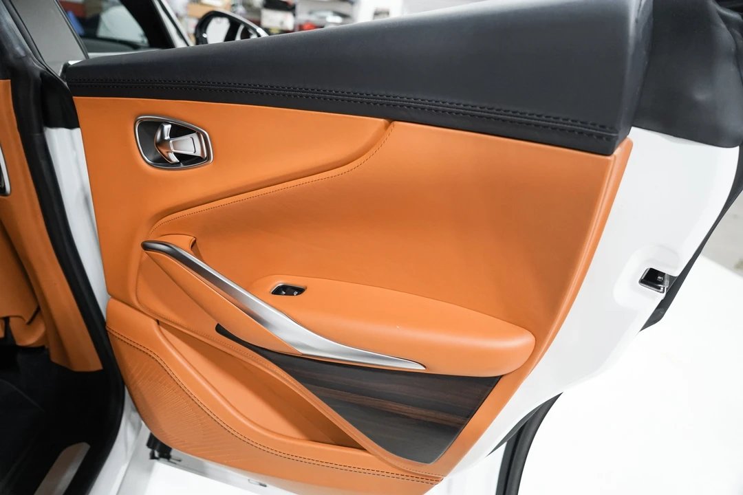 2022 Aston Martin DBX - Image 20 of 31