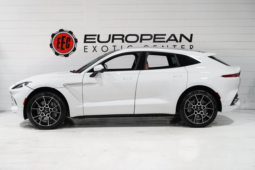 2022 Aston Martin DBX - Image 7 of 31