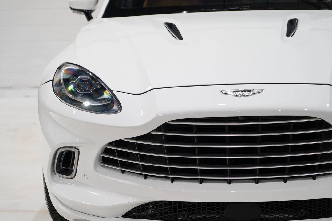 2022 Aston Martin DBX - Image 29 of 31