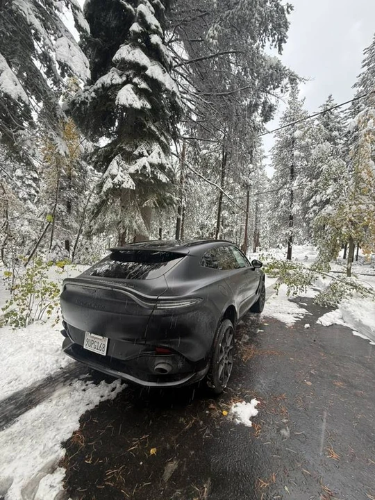 2022 Aston Martin DBX - Image 2 of 24