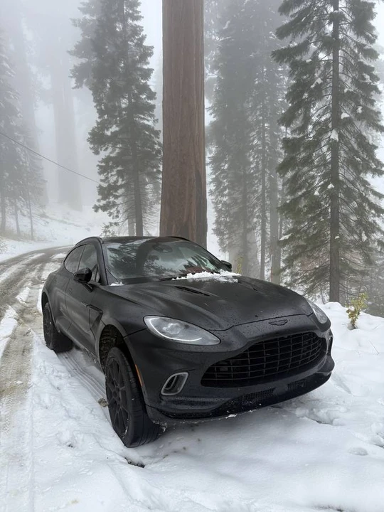 2022 Aston Martin DBX - Image 5 of 24