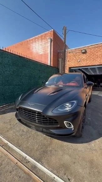 2022 Aston Martin DBX - Image 19 of 24