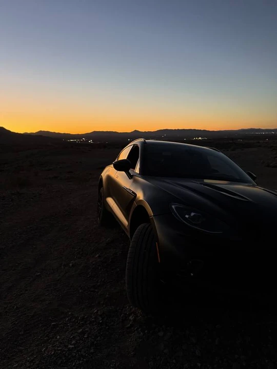 2022 Aston Martin DBX - Image 15 of 24