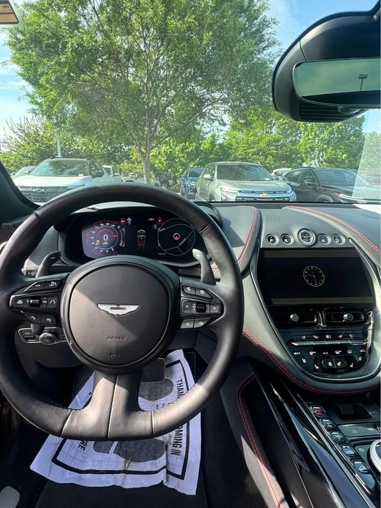 2022 Aston Martin DBX - Image 4 of 7