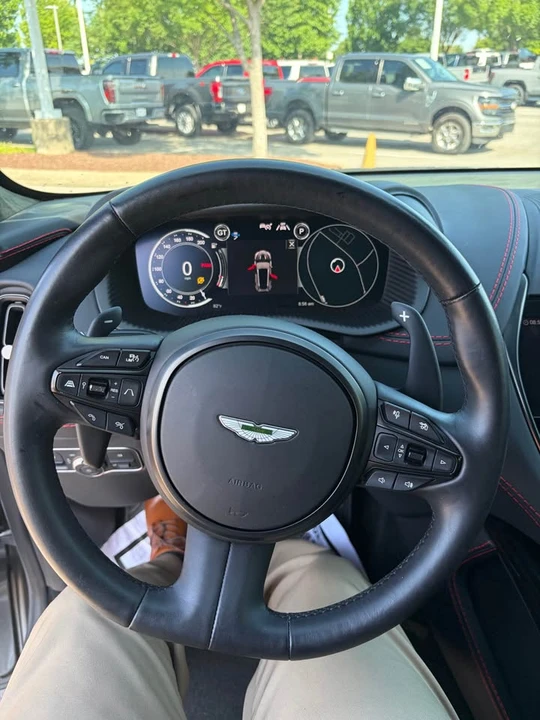 2022 Aston Martin DBX - Image 17 of 20