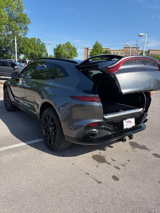 2022 Aston Martin DBX - Image 12 of 20