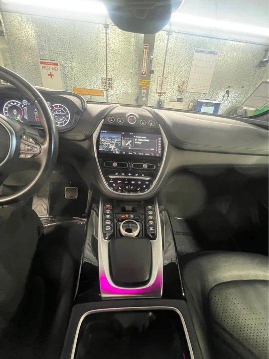 2022 Aston Martin DBX - Image 5 of 6