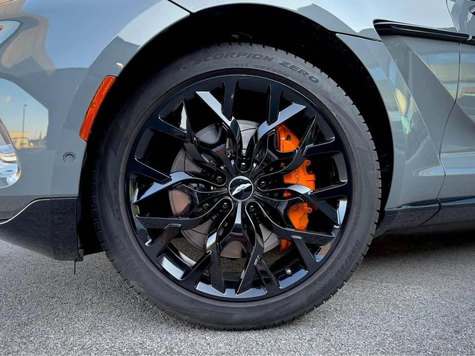 2022 Aston Martin DBX - Image 3 of 12