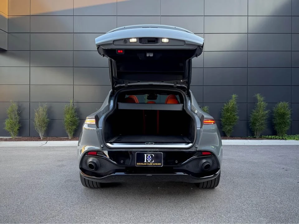 2022 Aston Martin DBX - Image 8 of 12