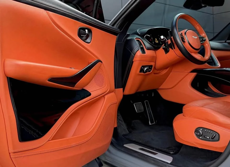 2022 Aston Martin DBX - Image 4 of 6