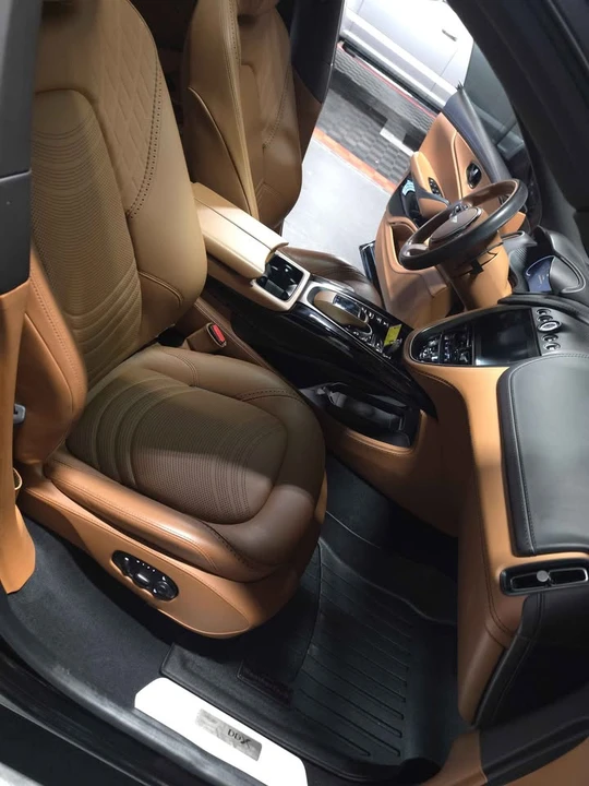 2022 Aston Martin DBX - Image 13 of 18