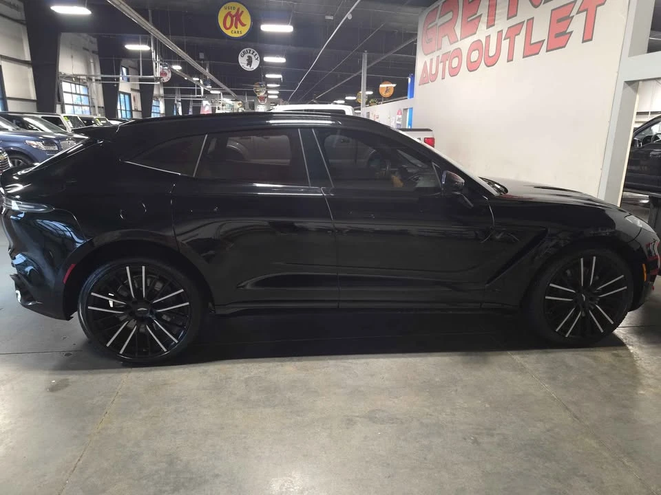 2022 Aston Martin DBX - Image 8 of 18