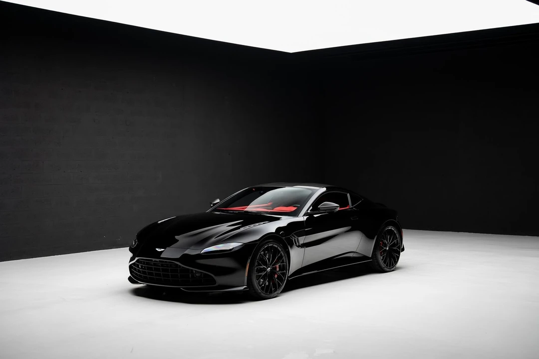 2022 Aston Martin V8 Vantage (2019+) - Image 4 of 31