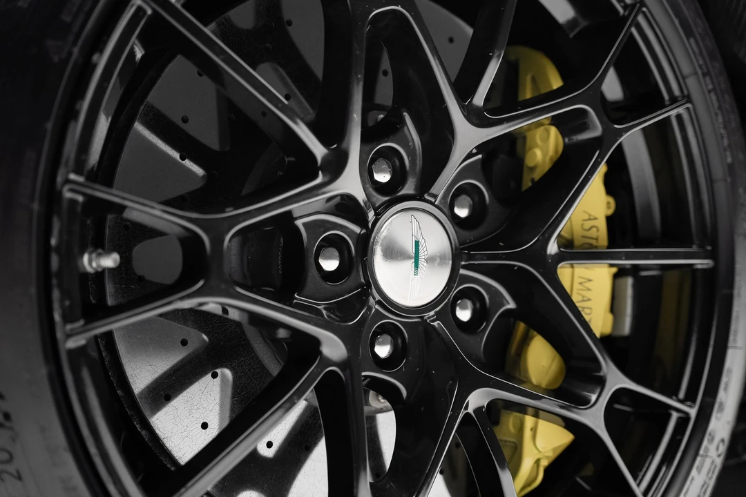 2022 Aston Martin V8 Vantage (2019+) - Image 28 of 31