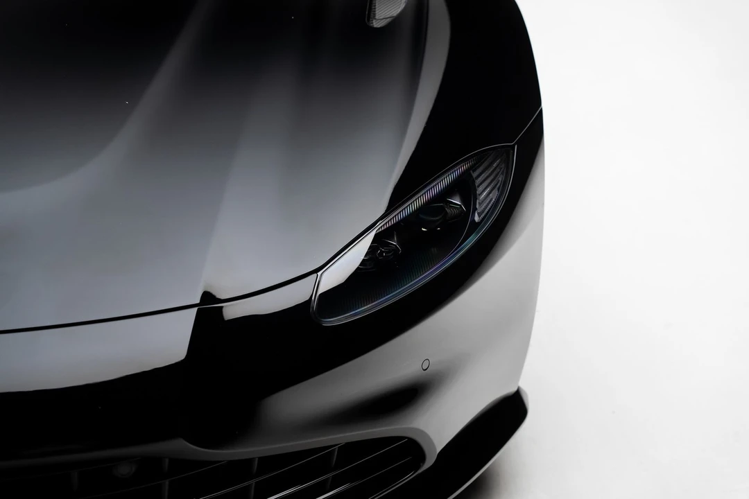 2022 Aston Martin V8 Vantage (2019+) - Image 11 of 31