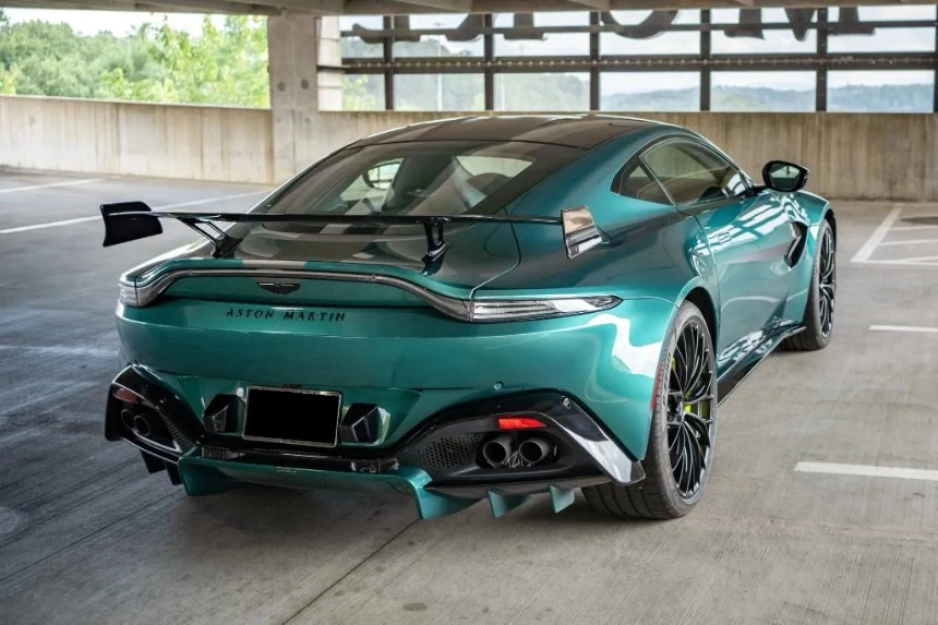 2022 Aston Martin Vantage - Image 3 of 10