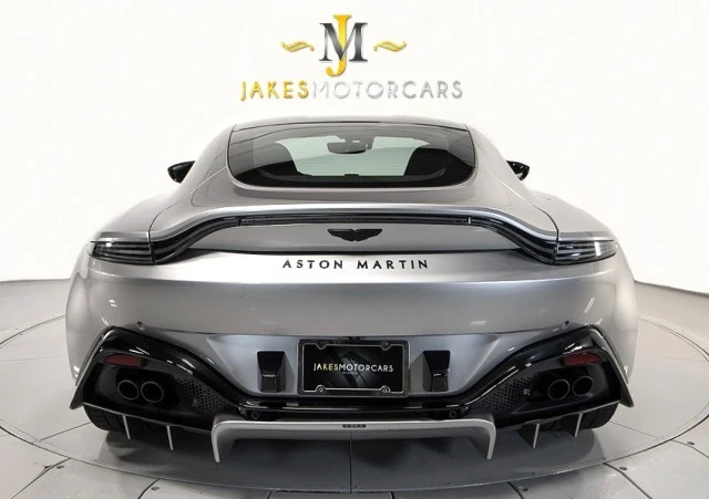 2022 Aston Martin V8 Vantage (2019+) - Image 9 of 21