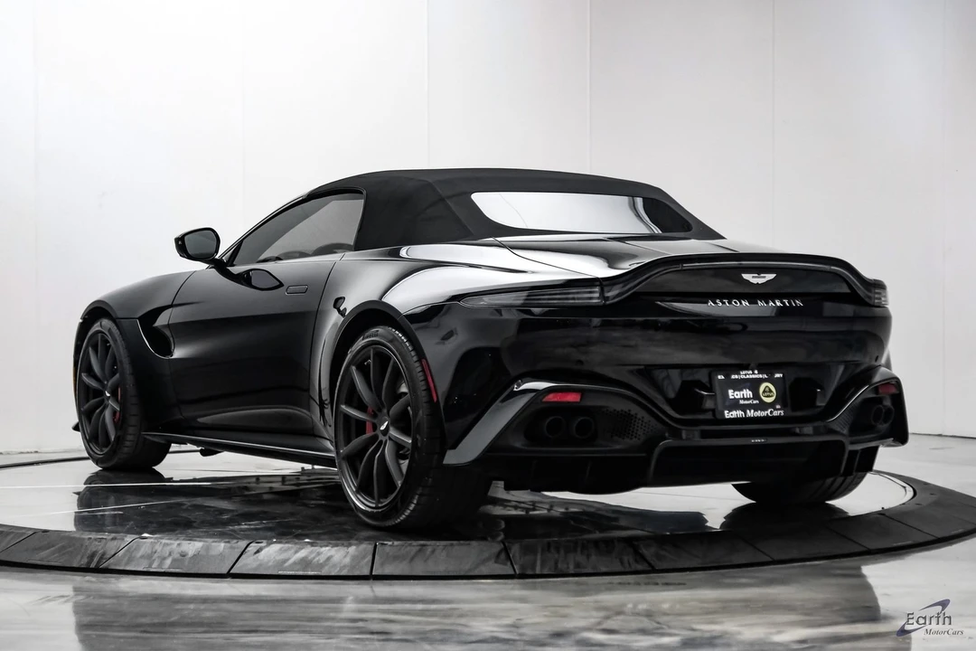 2022 Aston Martin V8 Vantage (2019+) - Image 14 of 31